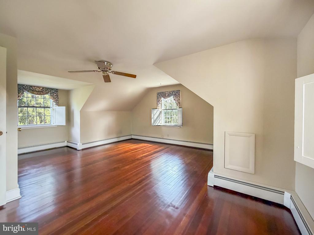 WYNNEWOOD - Residential