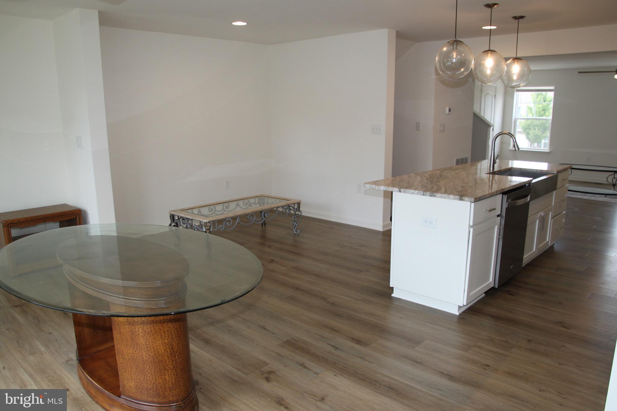 ARCHERS ROCK - Residential