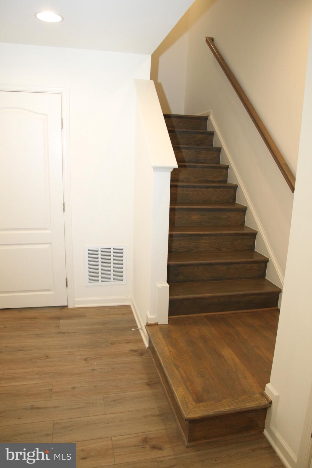 ARCHERS ROCK - Residential