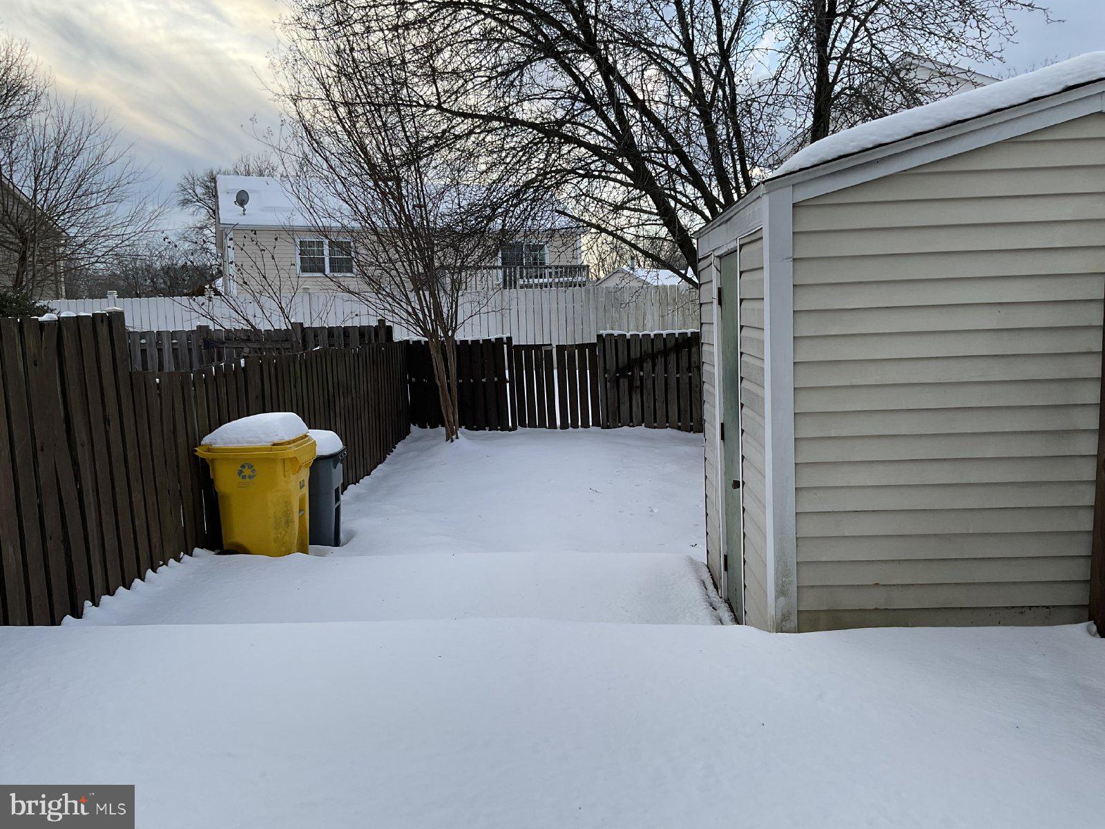 HARMANS WOODS - Residential Lease