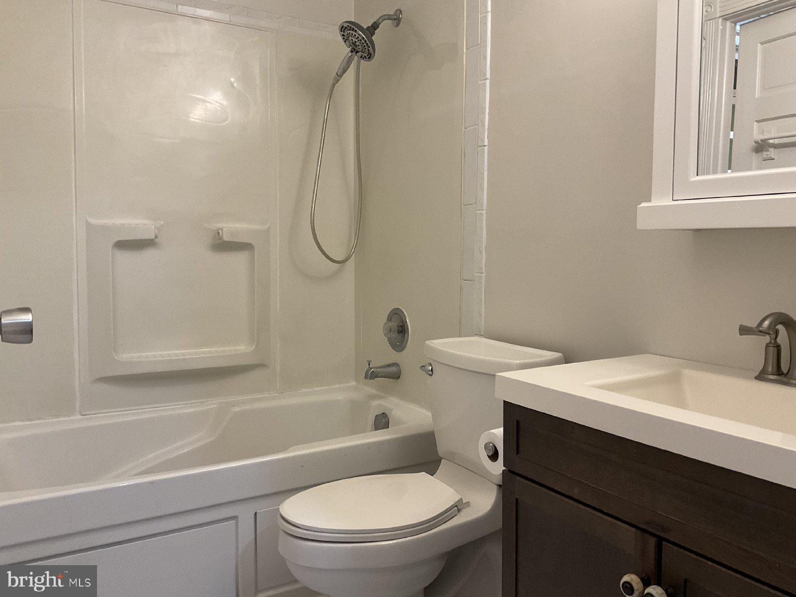 HARMANS WOODS - Residential Lease