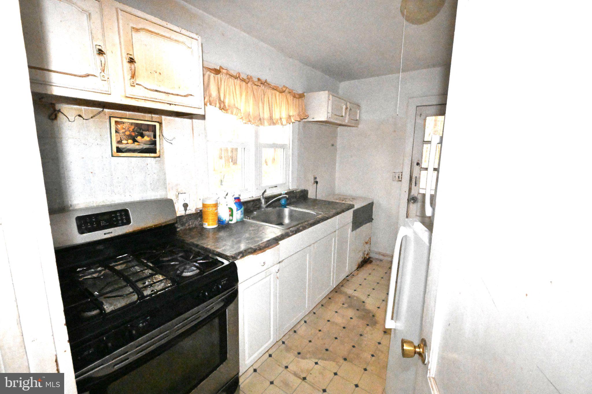 144 HESS FRONTAGE ROAD