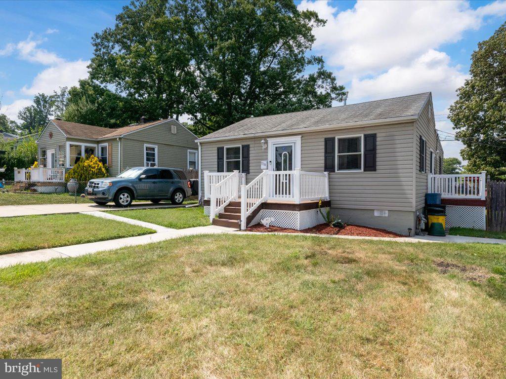 EDGEWATER - Residential