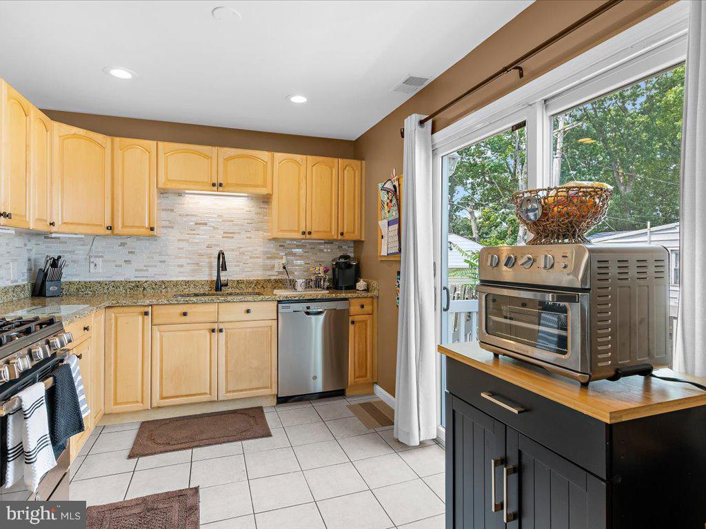 EDGEWATER - Residential