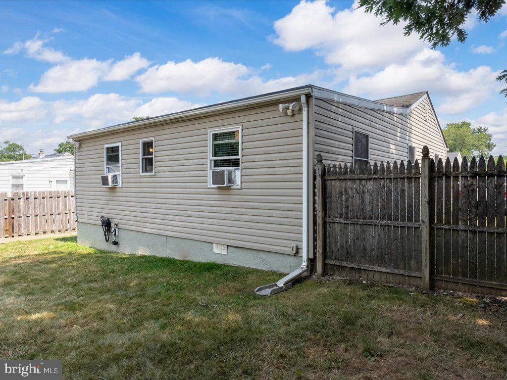 EDGEWATER - Residential