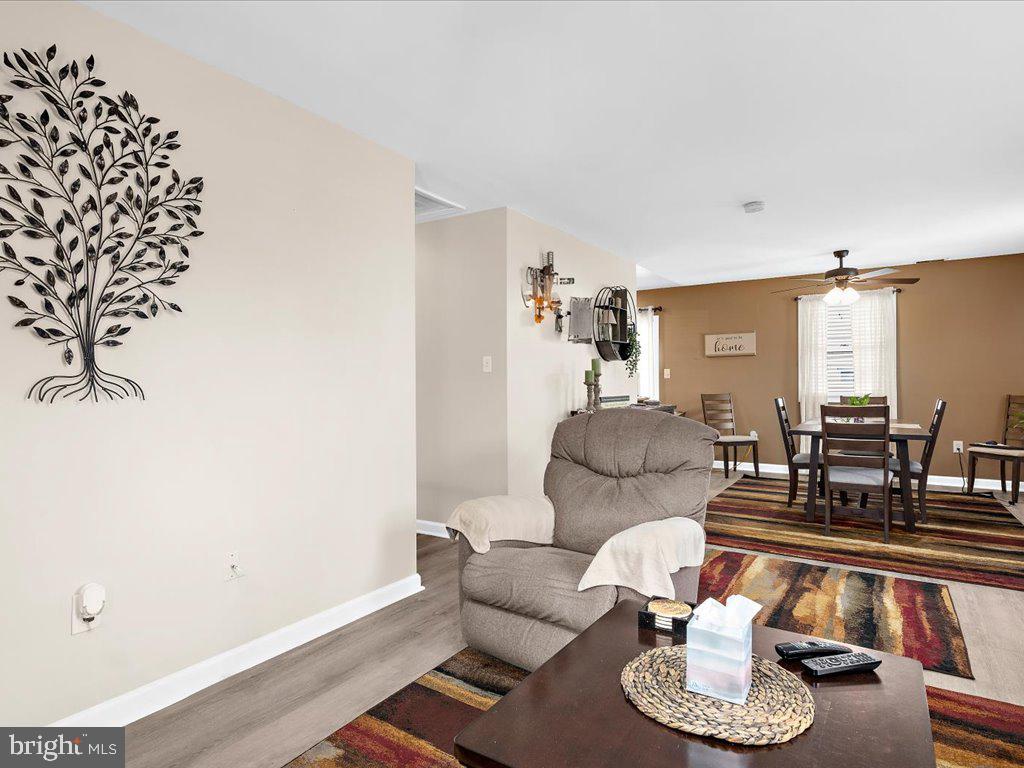 EDGEWATER - Residential