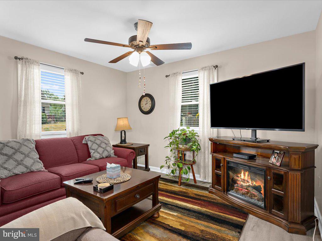 EDGEWATER - Residential