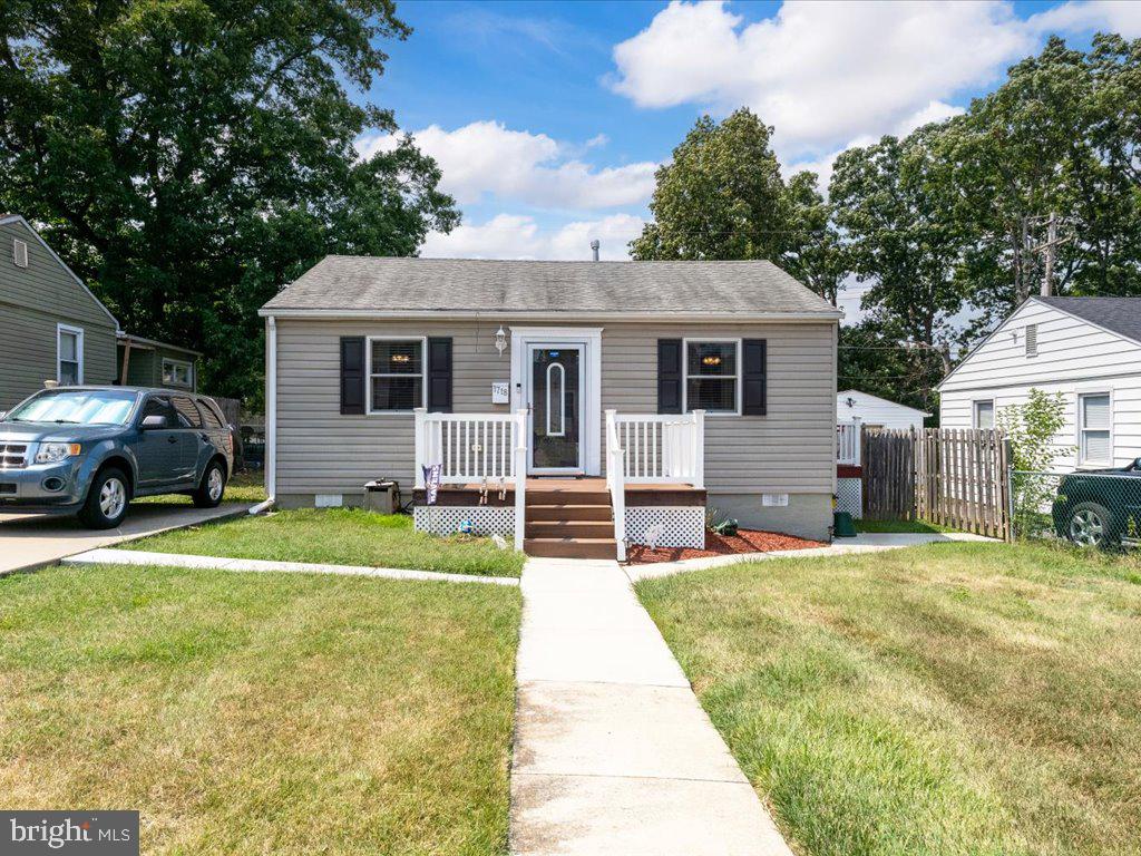 EDGEWATER - Residential