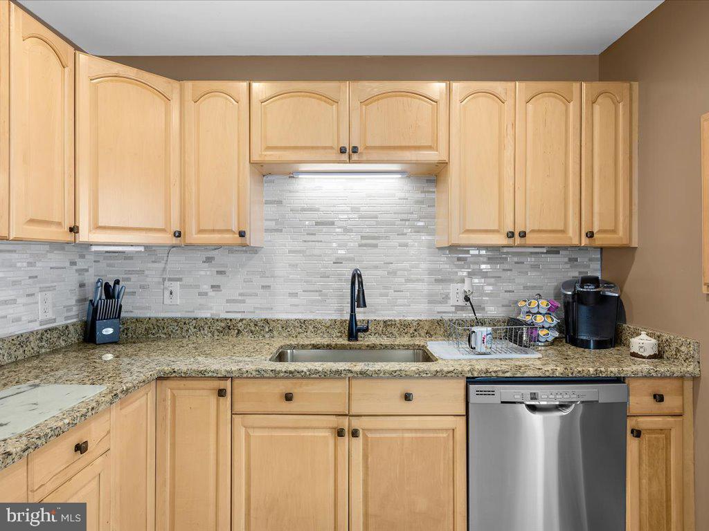 EDGEWATER - Residential