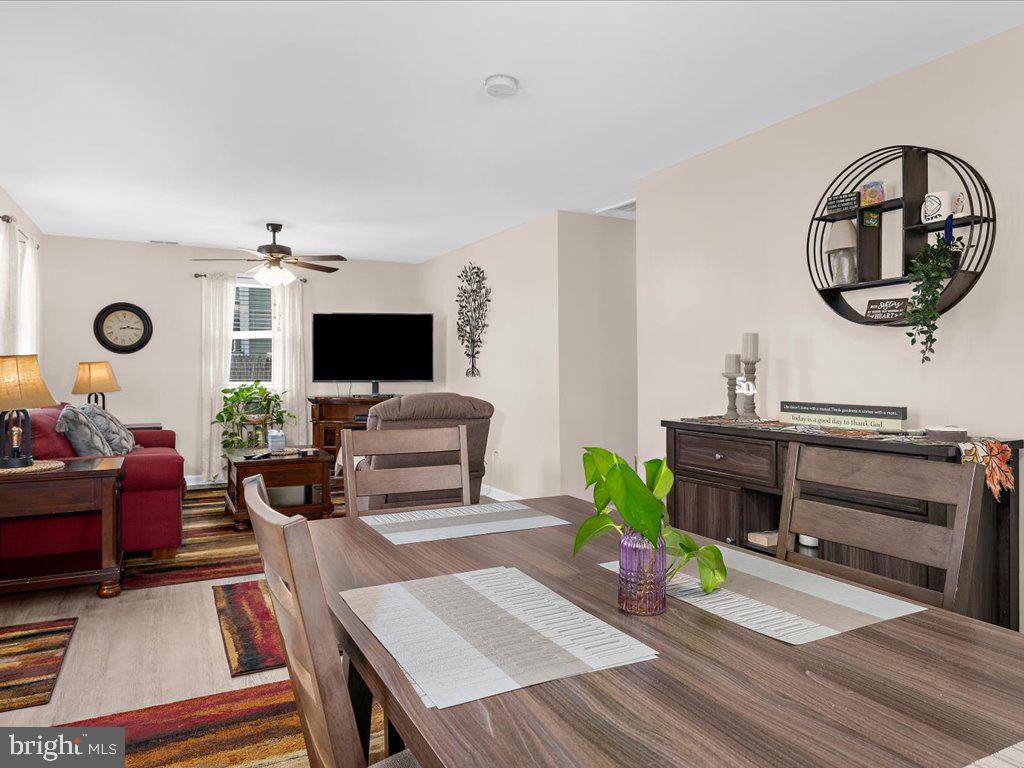 EDGEWATER - Residential