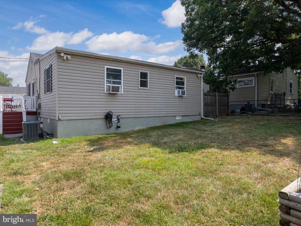 EDGEWATER - Residential