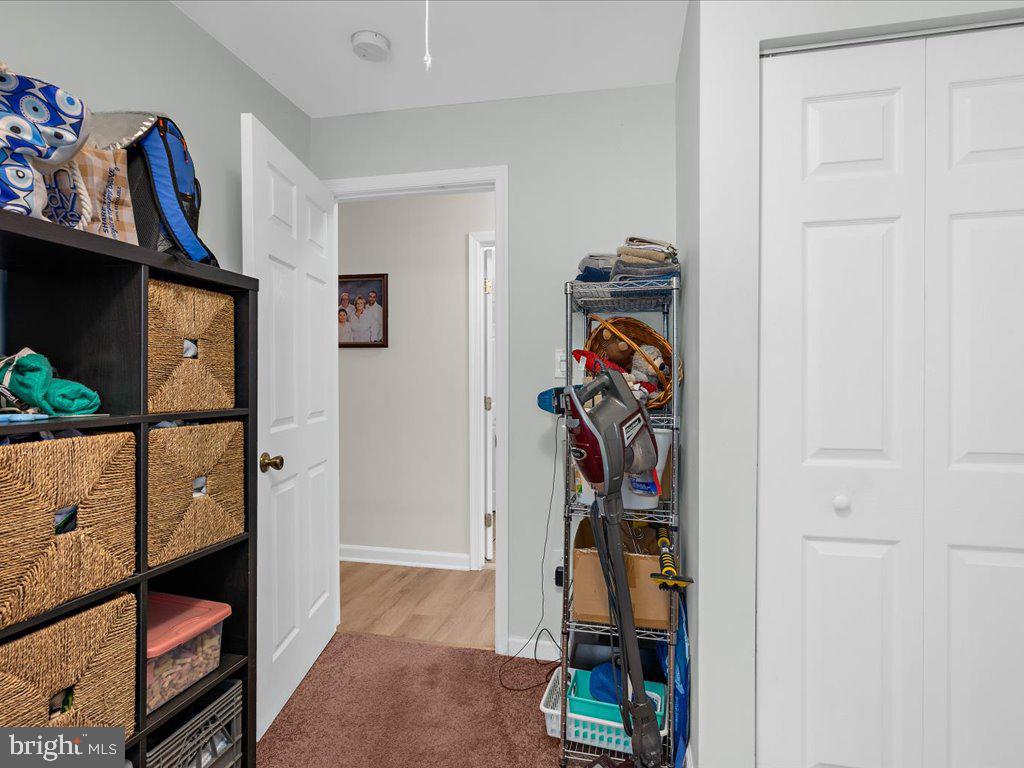 EDGEWATER - Residential