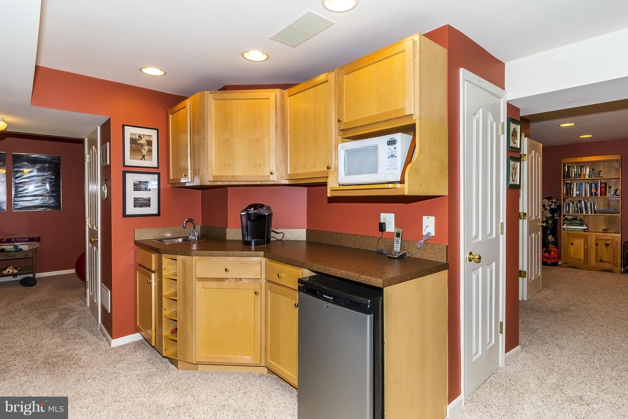 VILLAGE OF RIVER HILL - Residential