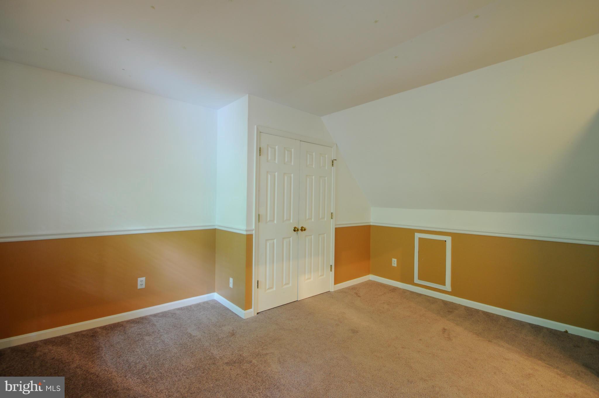 SHERATON HILLS EAST - Residential