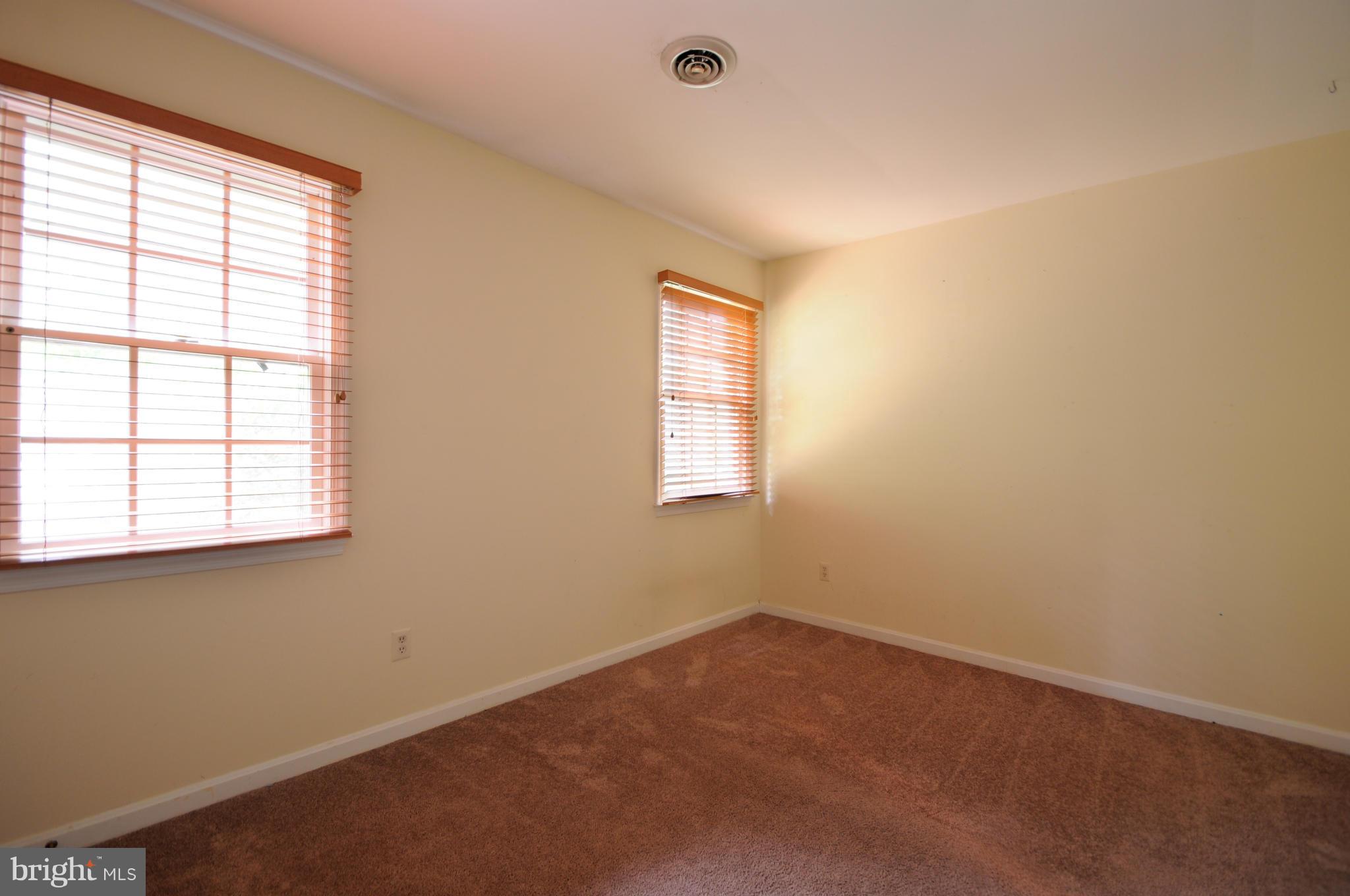 SHERATON HILLS EAST - Residential