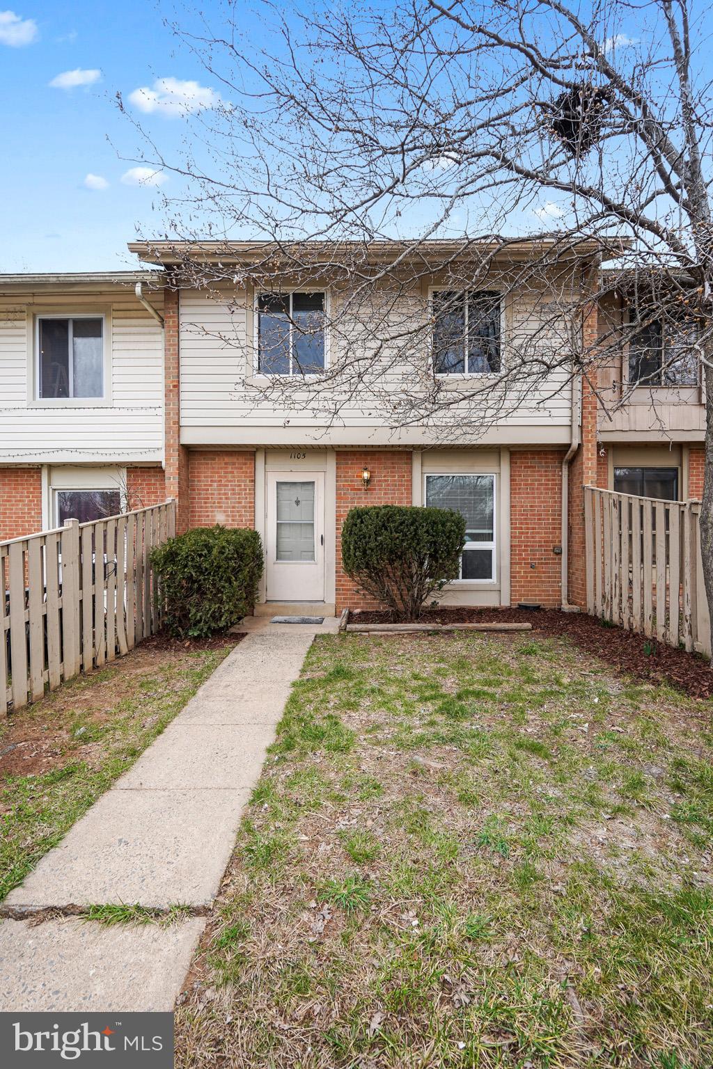 FOUR SEASONS - Residential