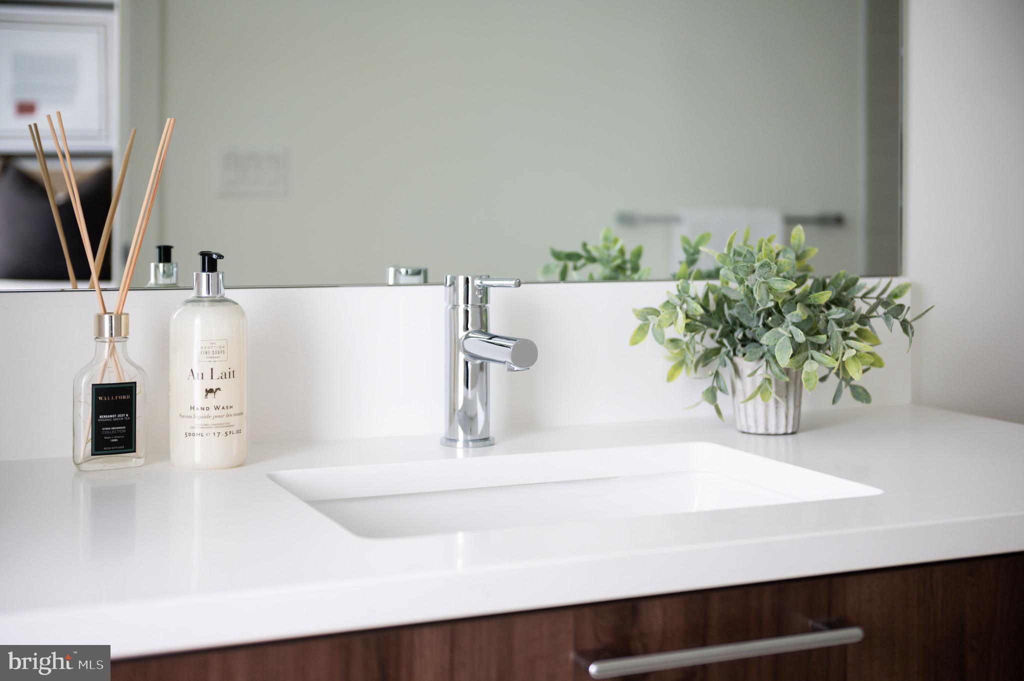 THE BORO TYSONS - Residential