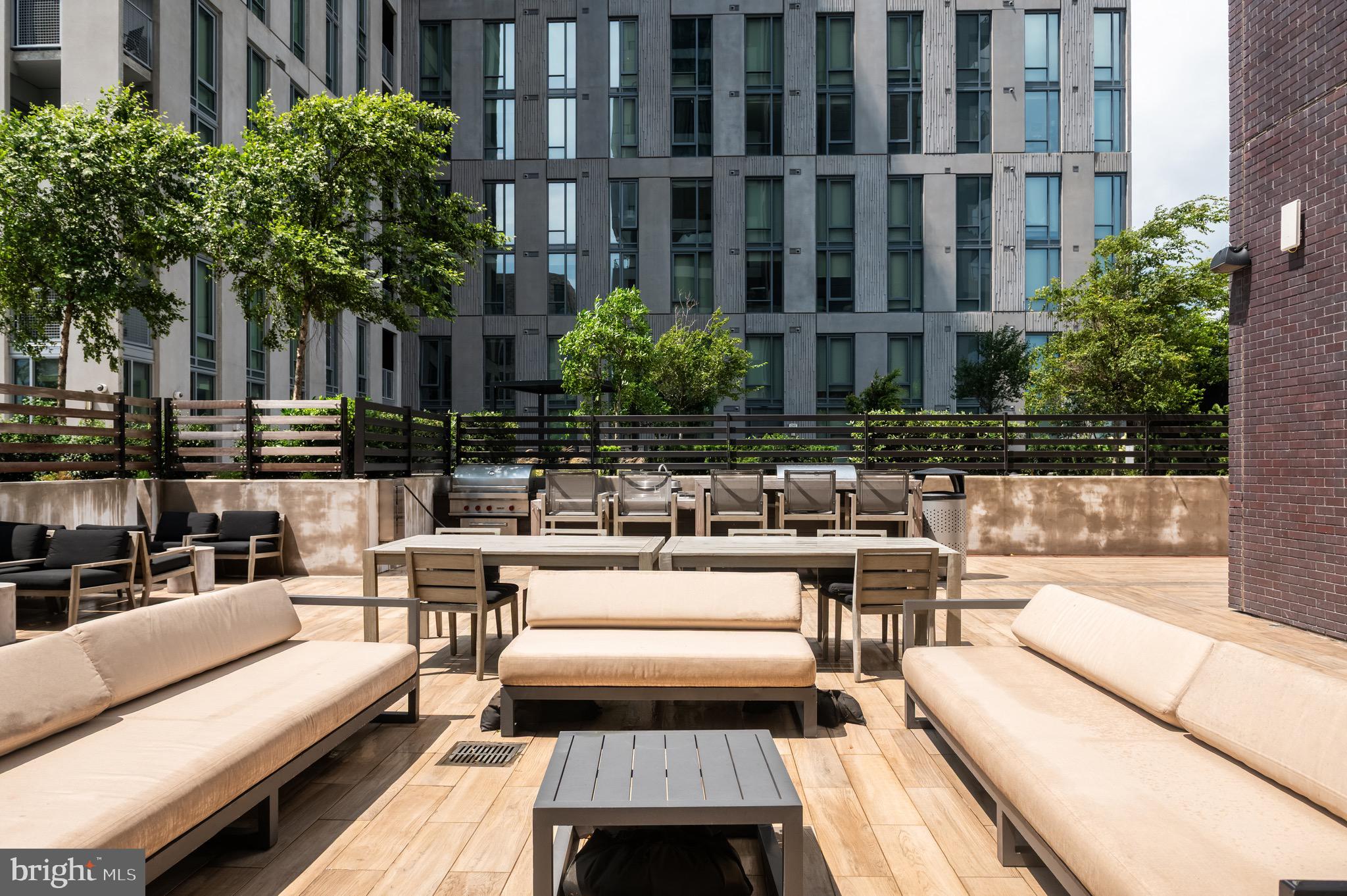 THE BORO TYSONS - Residential