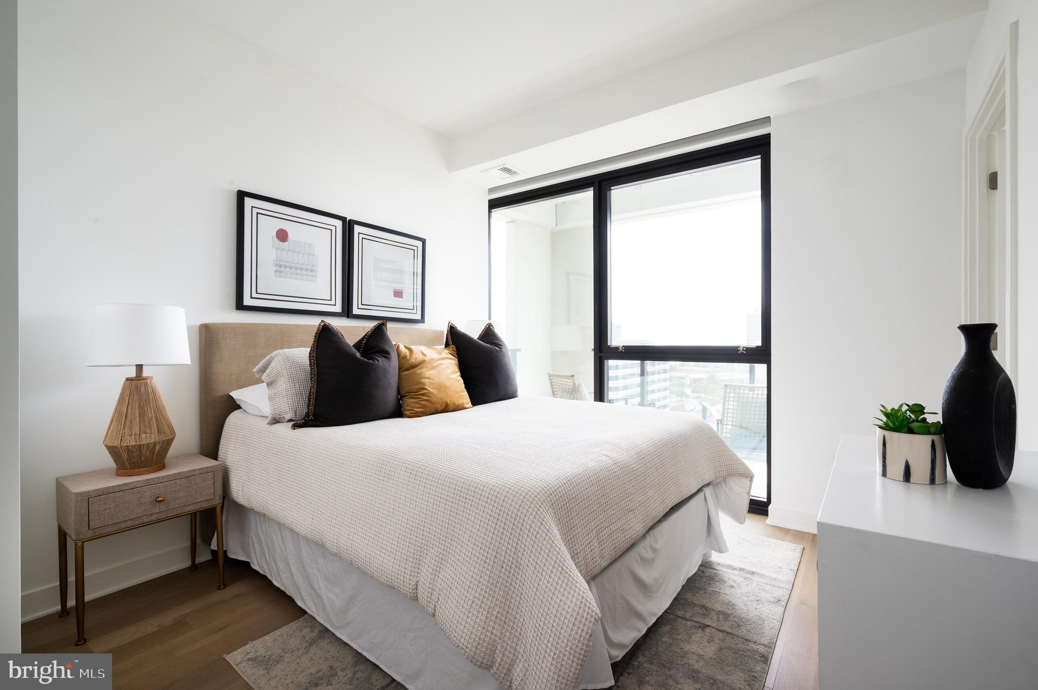 THE BORO TYSONS - Residential