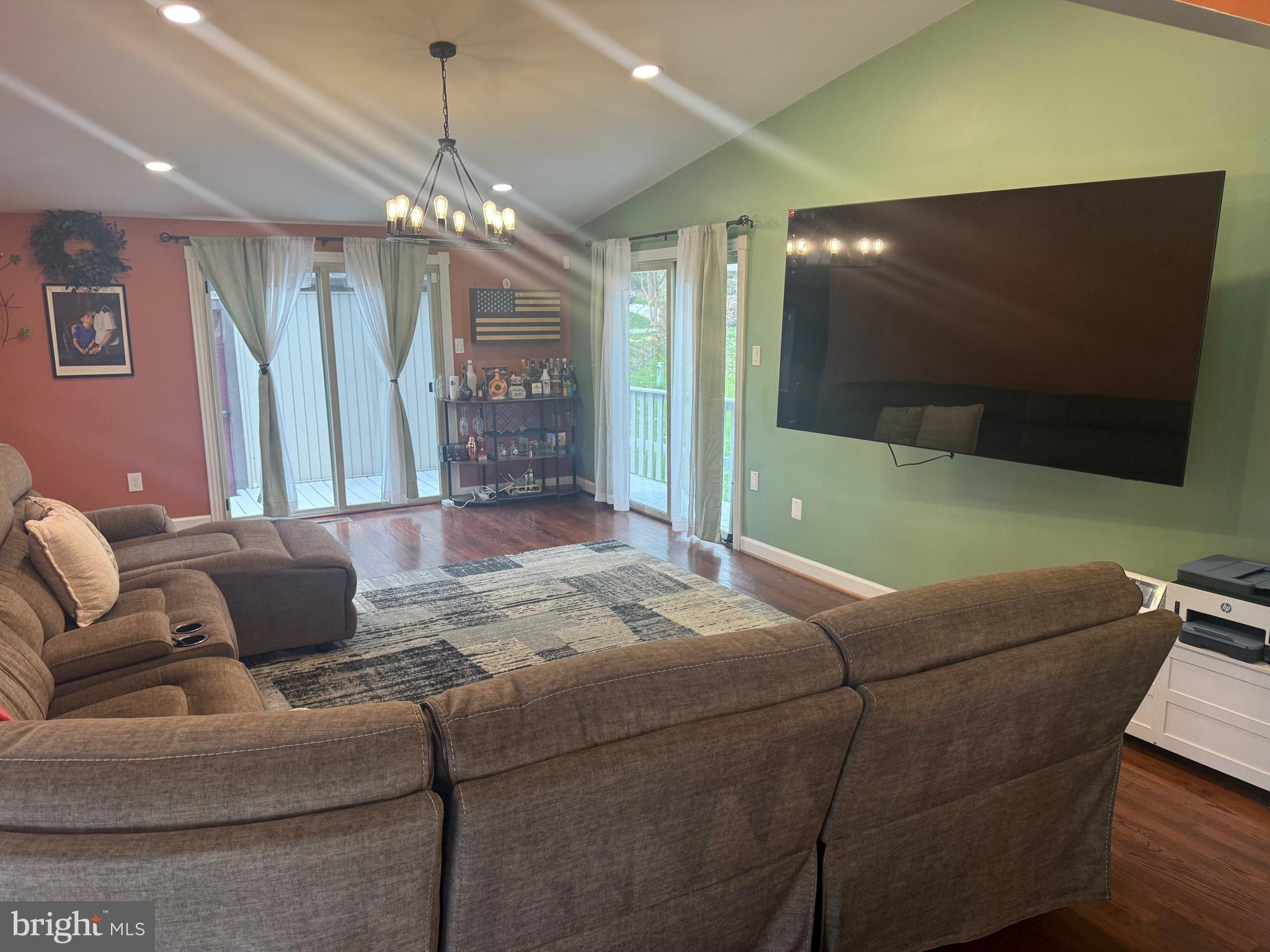 VILLAGE OF OWEN BROWN - Residential