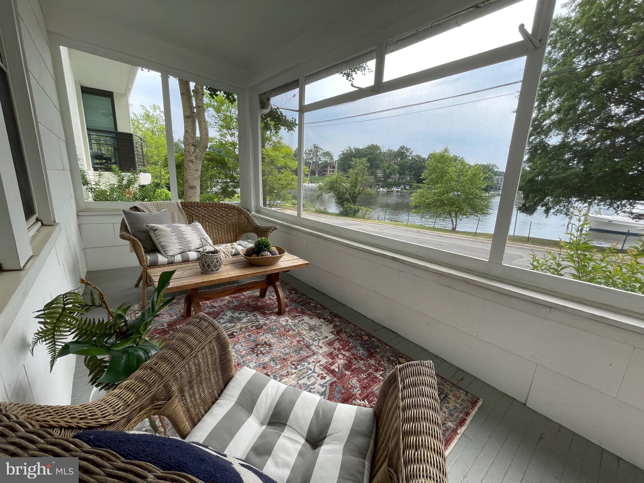 MURRAY HILL - Residential