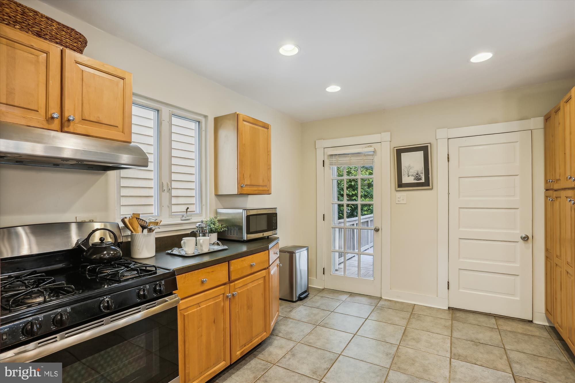 MURRAY HILL - Residential