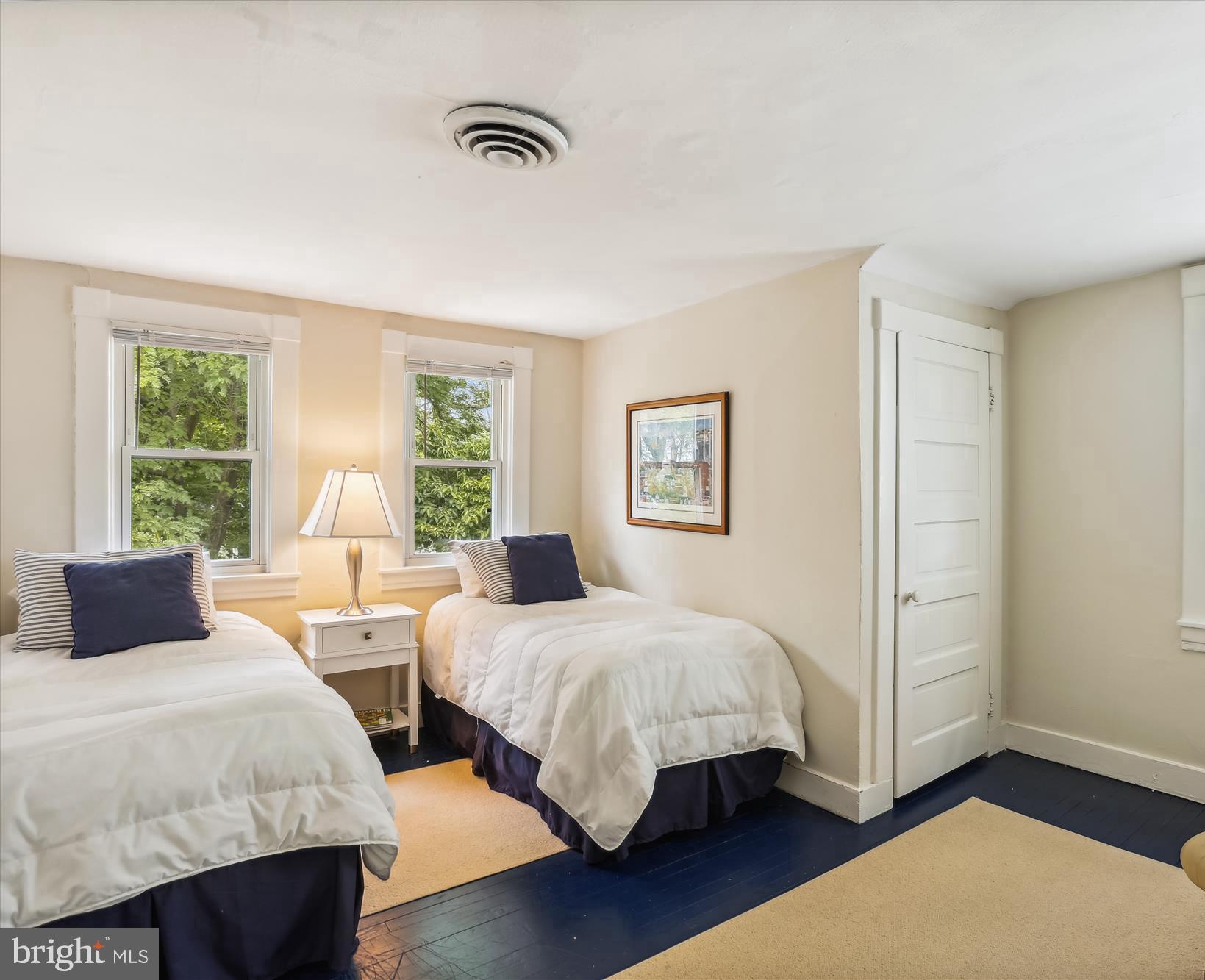 MURRAY HILL - Residential