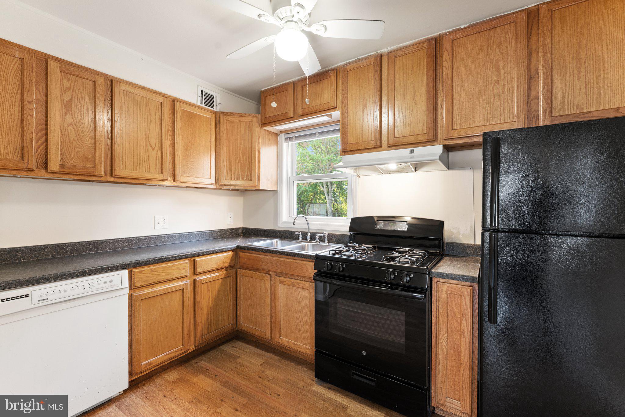 MANASSAS PARK - Residential Lease