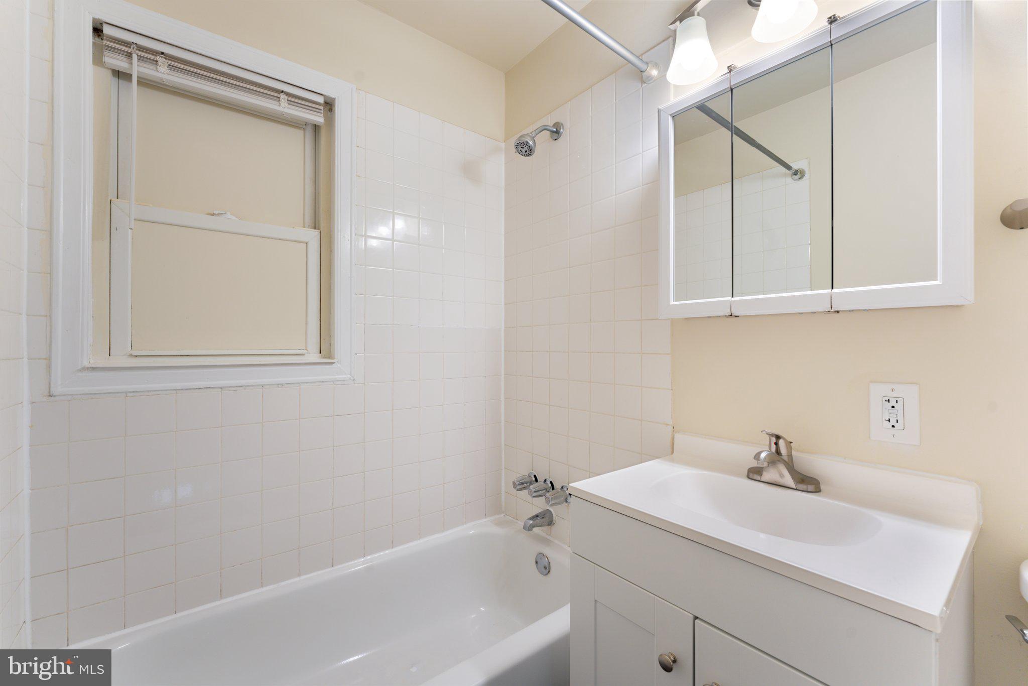 MANASSAS PARK - Residential Lease