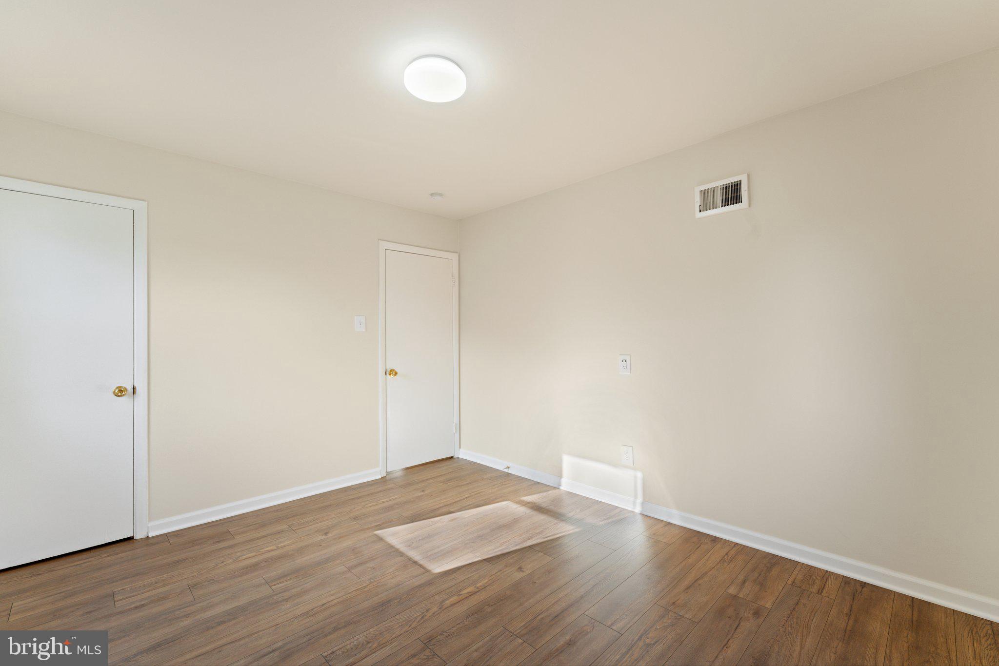 MANASSAS PARK - Residential Lease