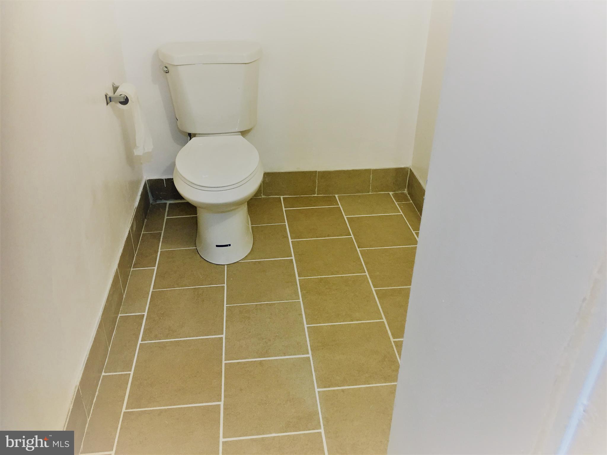 FOX RIDGE MANOR - Residential Lease