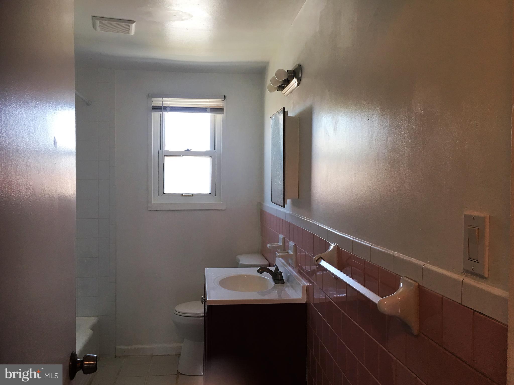 FOX RIDGE MANOR - Residential Lease