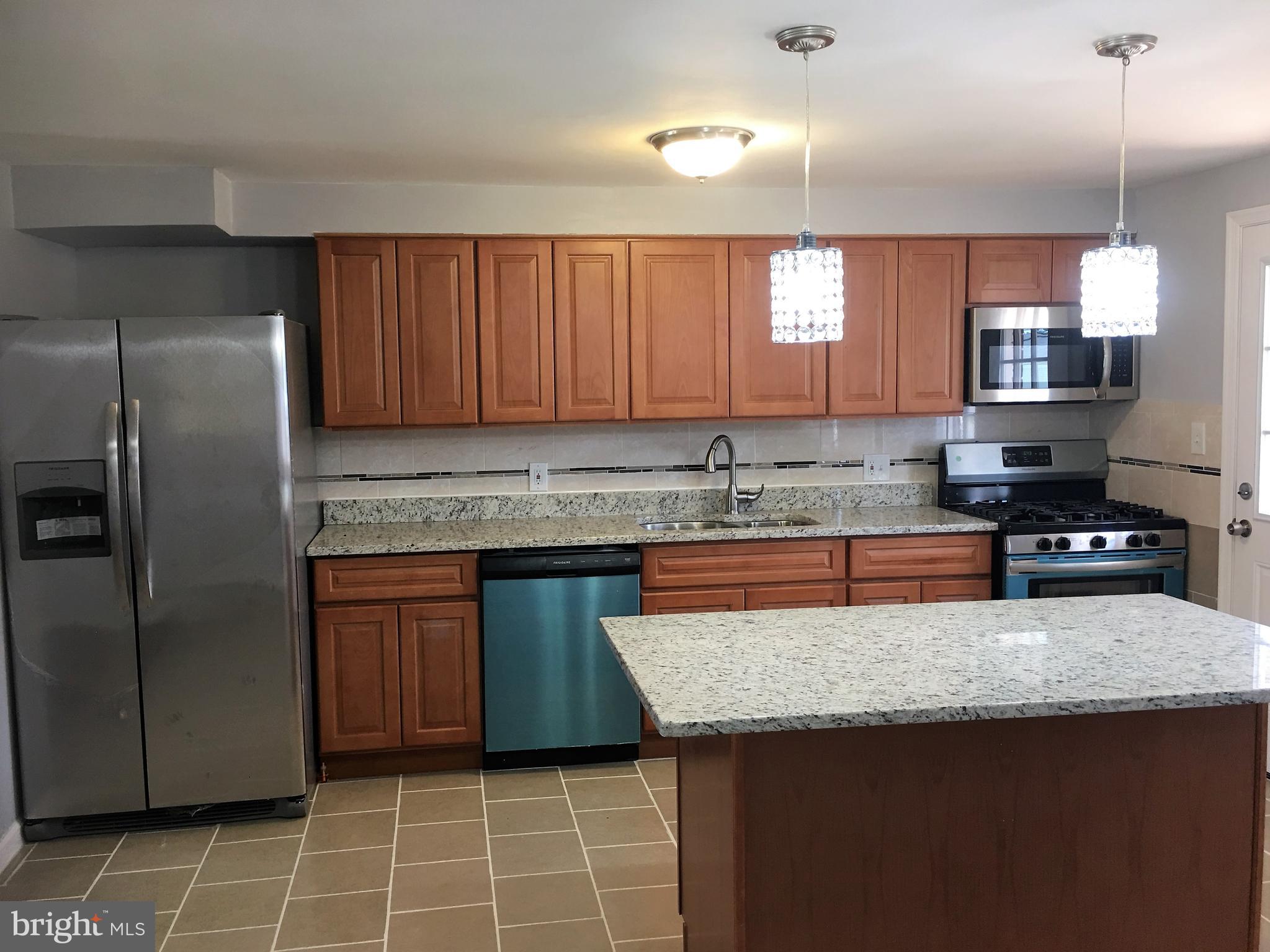 FOX RIDGE MANOR - Residential Lease