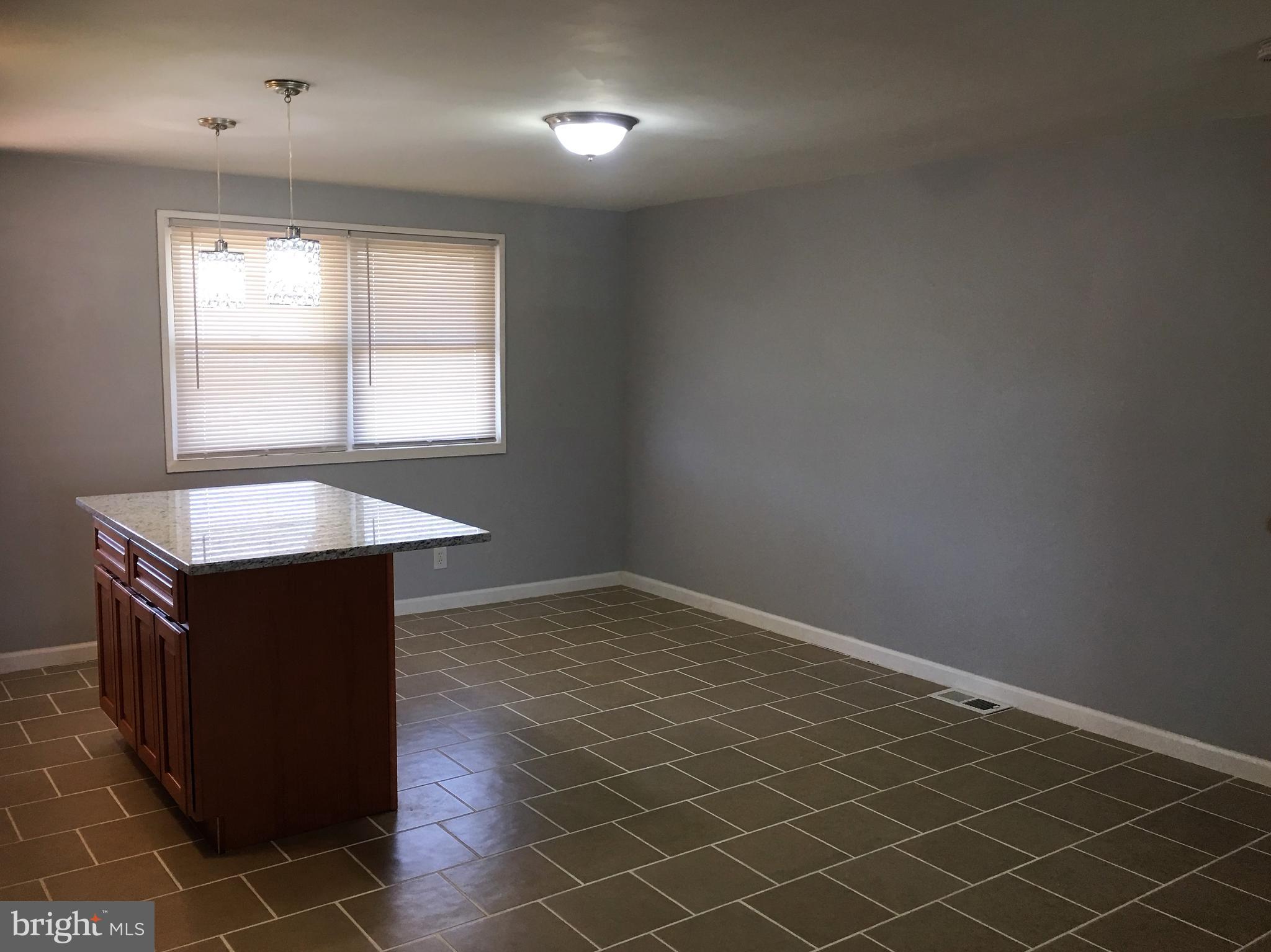 FOX RIDGE MANOR - Residential Lease