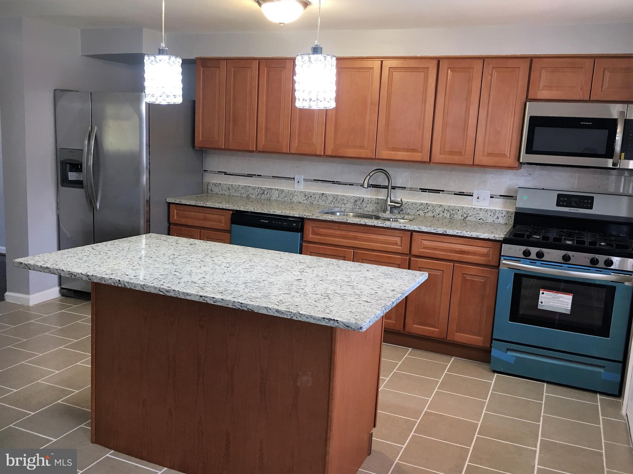 FOX RIDGE MANOR - Residential Lease