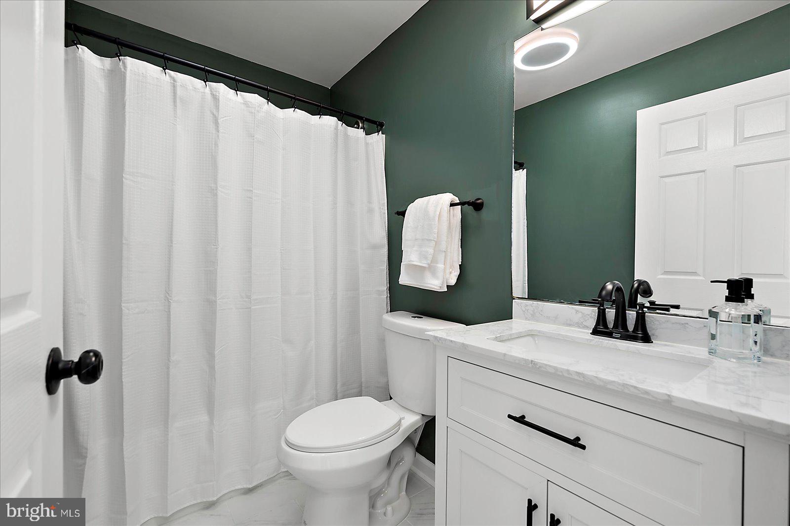 HIDDEN HARBOR - Residential