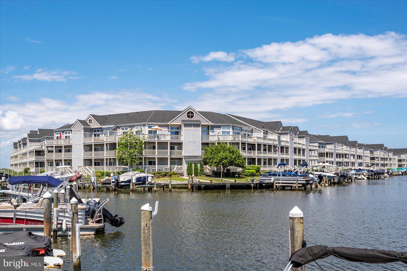 HIDDEN HARBOR - Residential