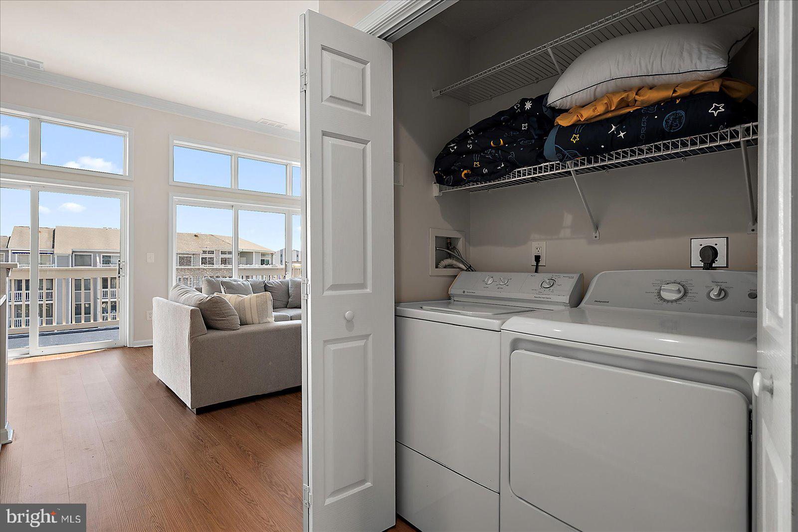 HIDDEN HARBOR - Residential