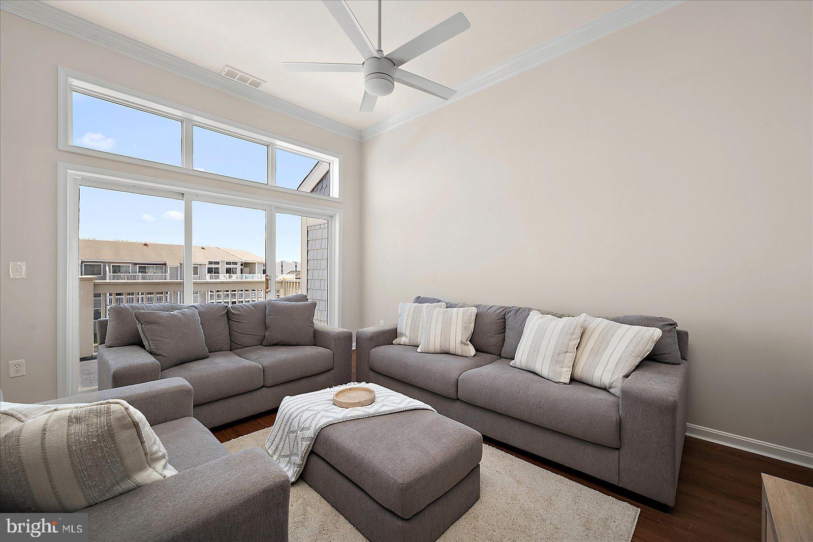 HIDDEN HARBOR - Residential