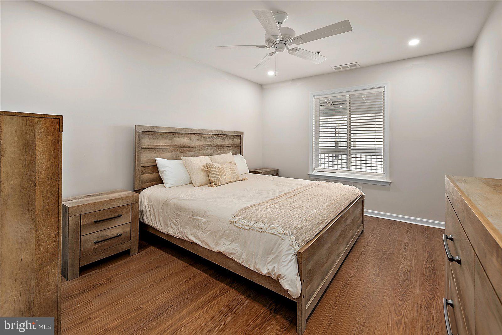 HIDDEN HARBOR - Residential