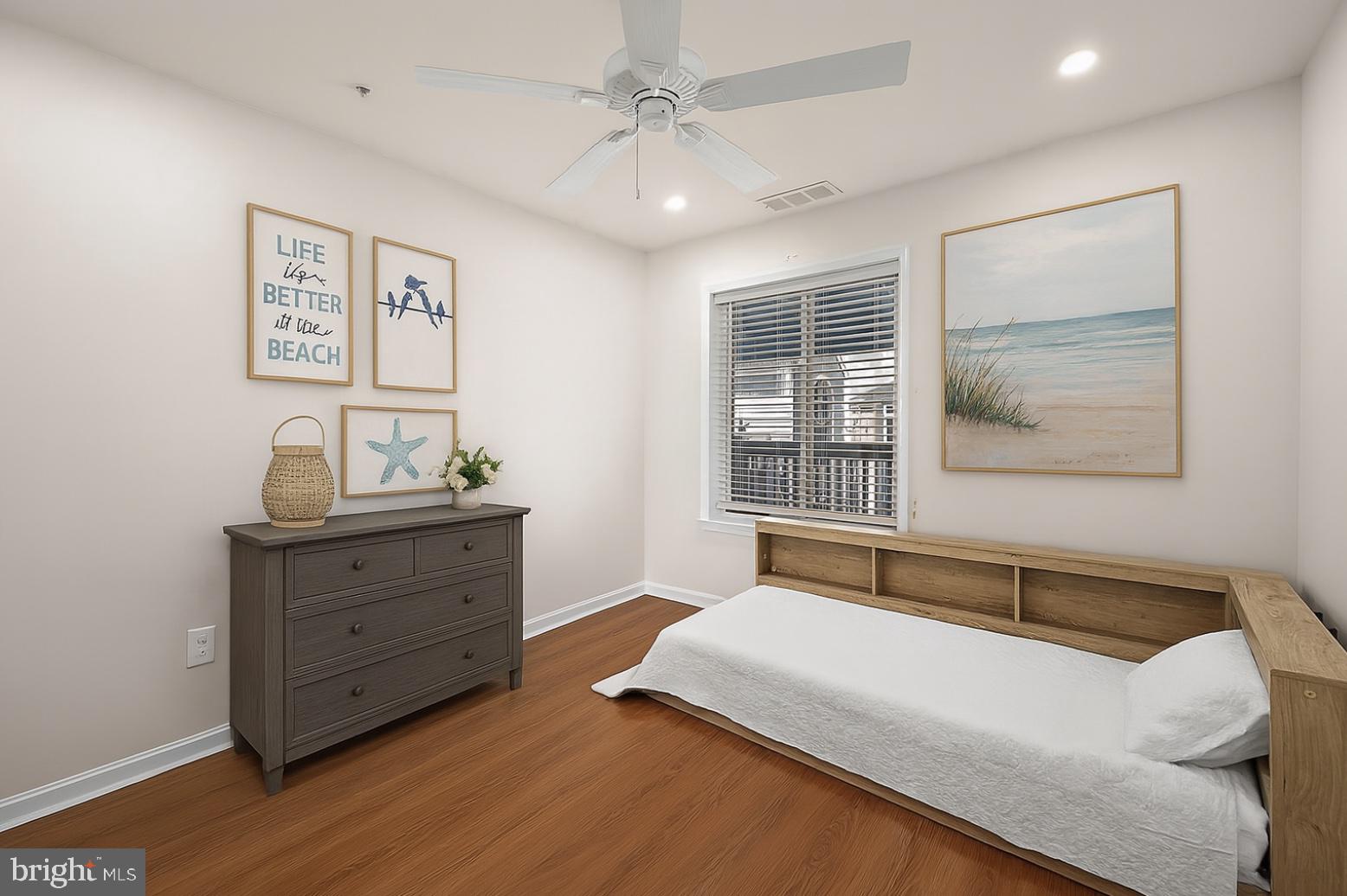 HIDDEN HARBOR - Residential