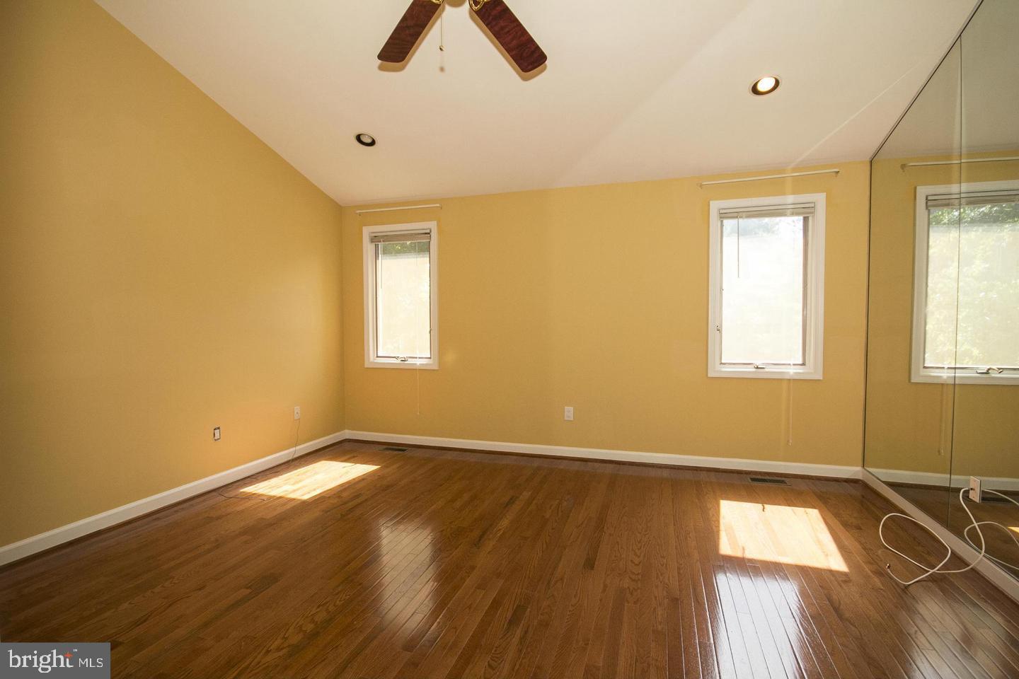 SUMMIT CHASE - Residential Lease