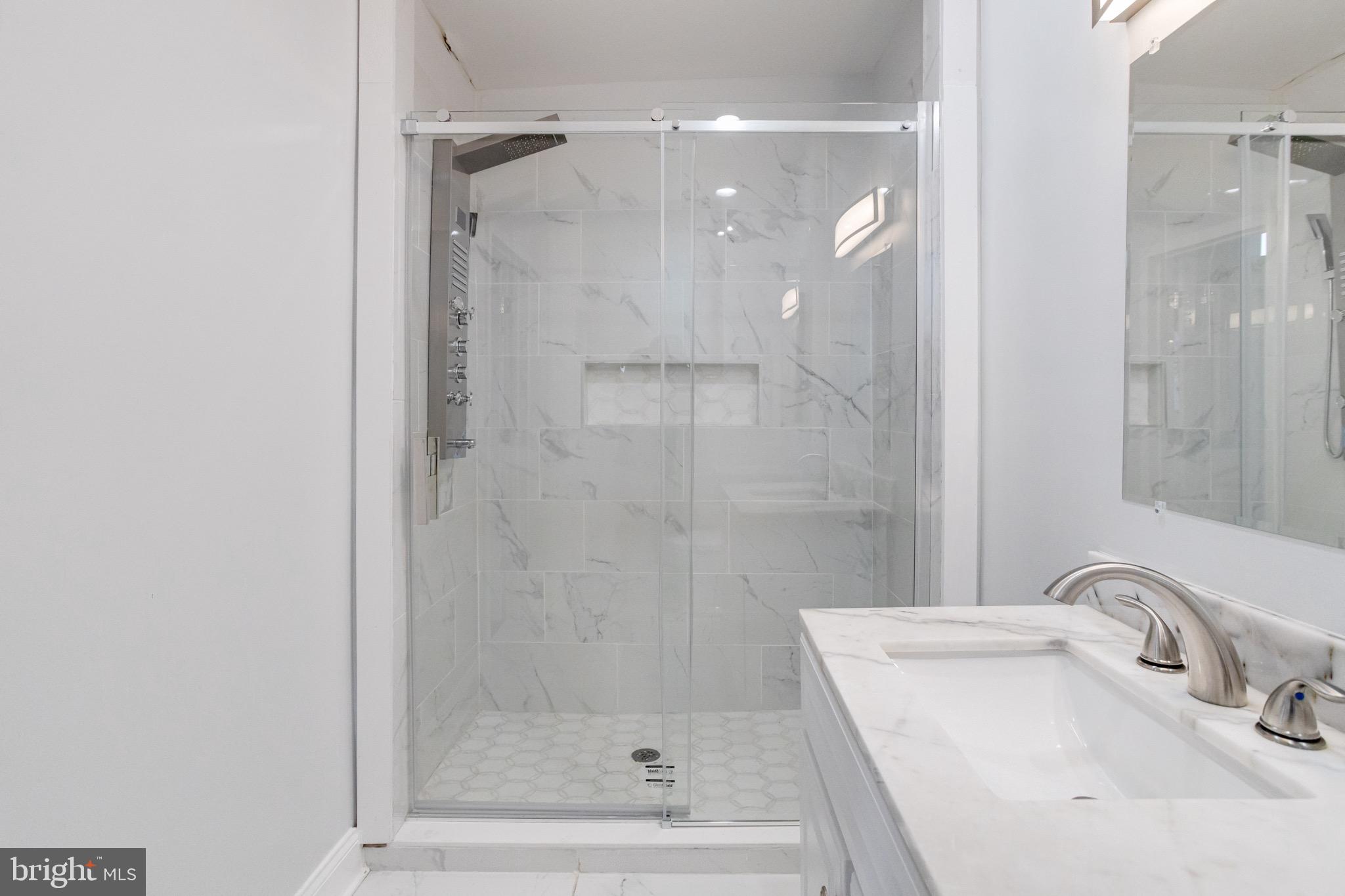 ROSEMONT - Residential