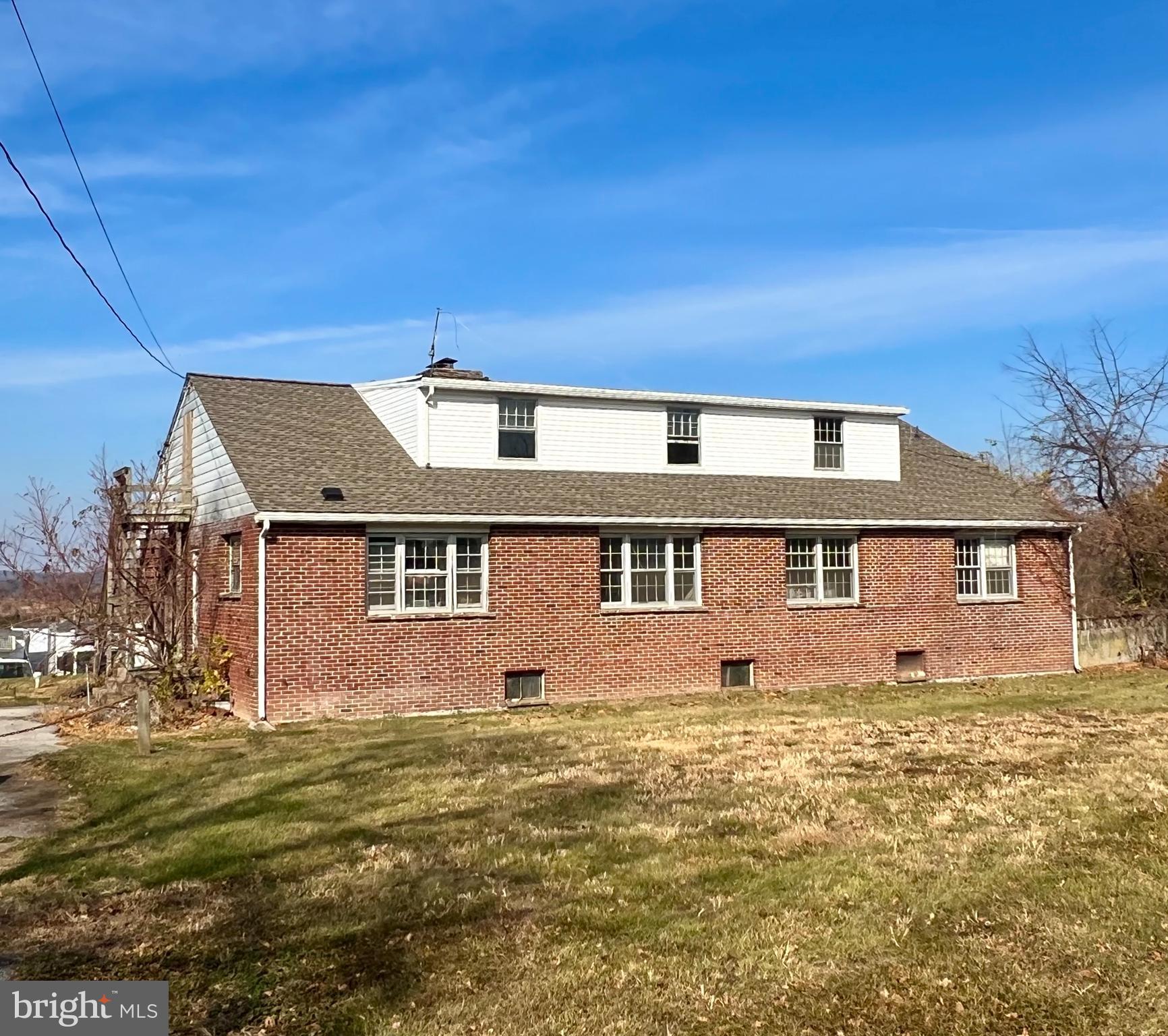 8800 & 8802 GAP NEWPORT PIKE