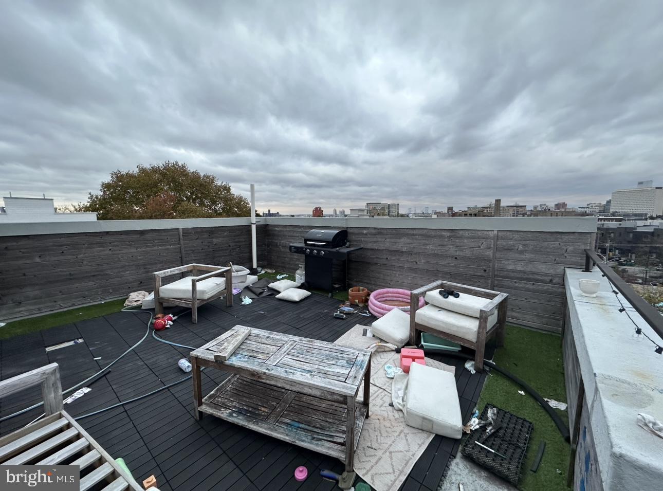 FAIRMOUNT - Residential Lease