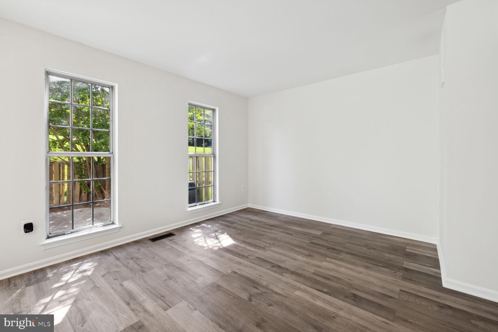 CHURCHILL TOWN - Residential