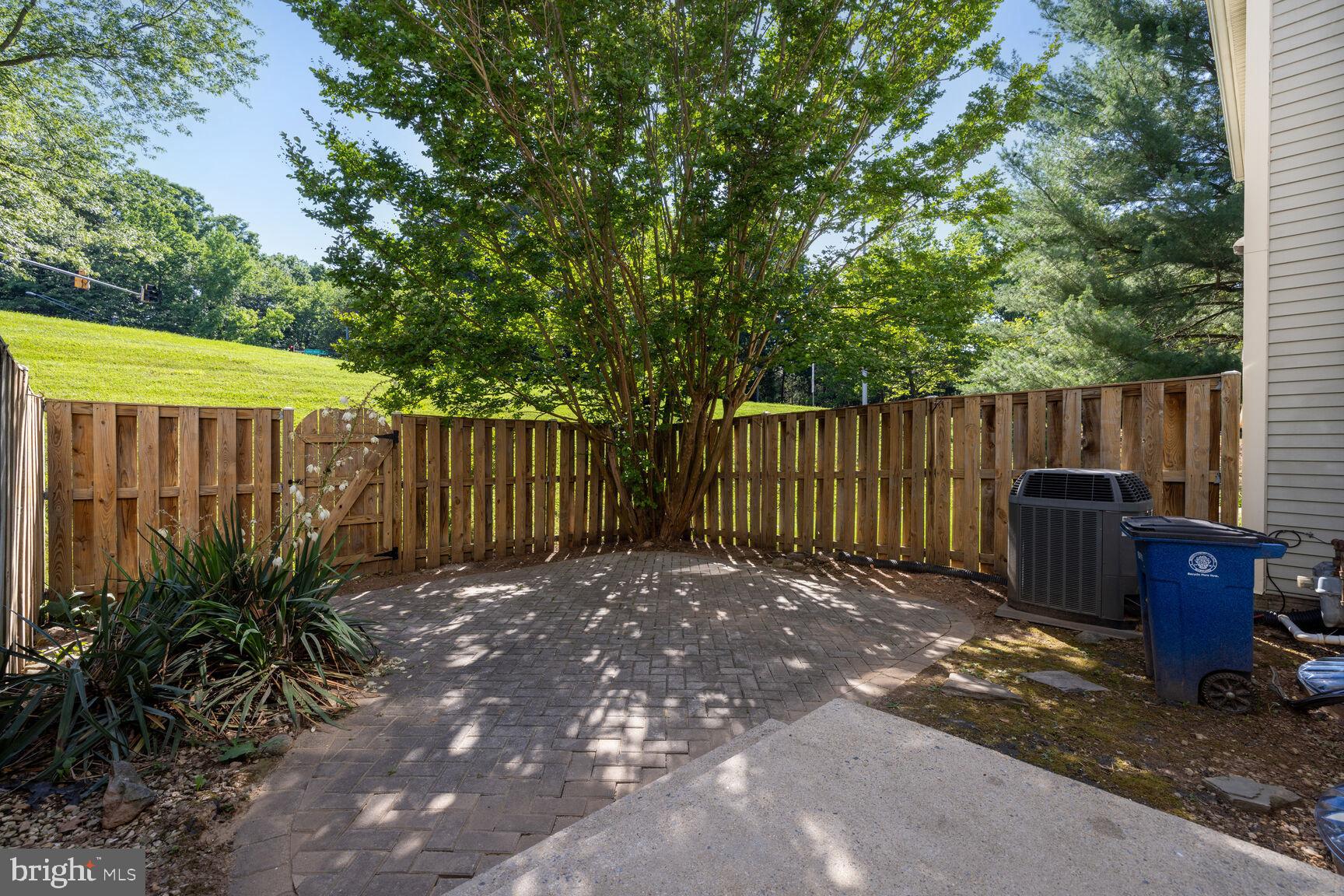 CHURCHILL TOWN - Residential