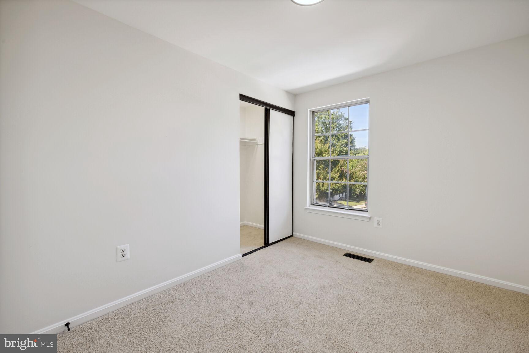 CHURCHILL TOWN - Residential