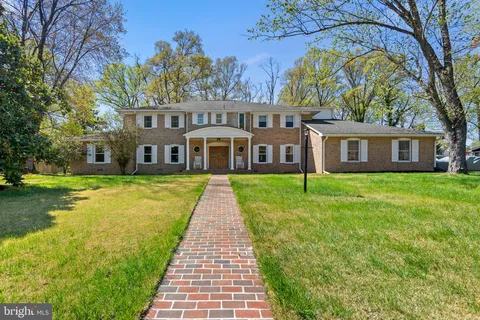 1212 Firth Of Lorne Circle, Fort Washington, MD MLS: MDPG2147064