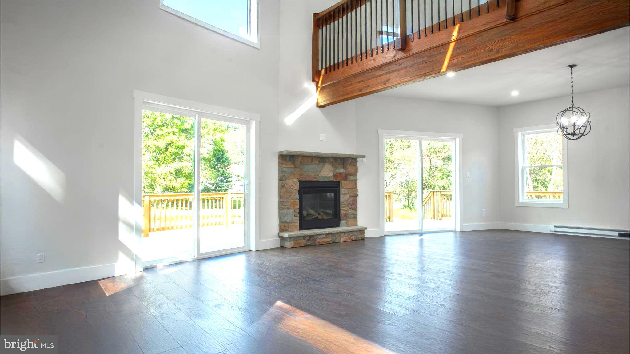 TOWAMENSING TRAIL - Residential